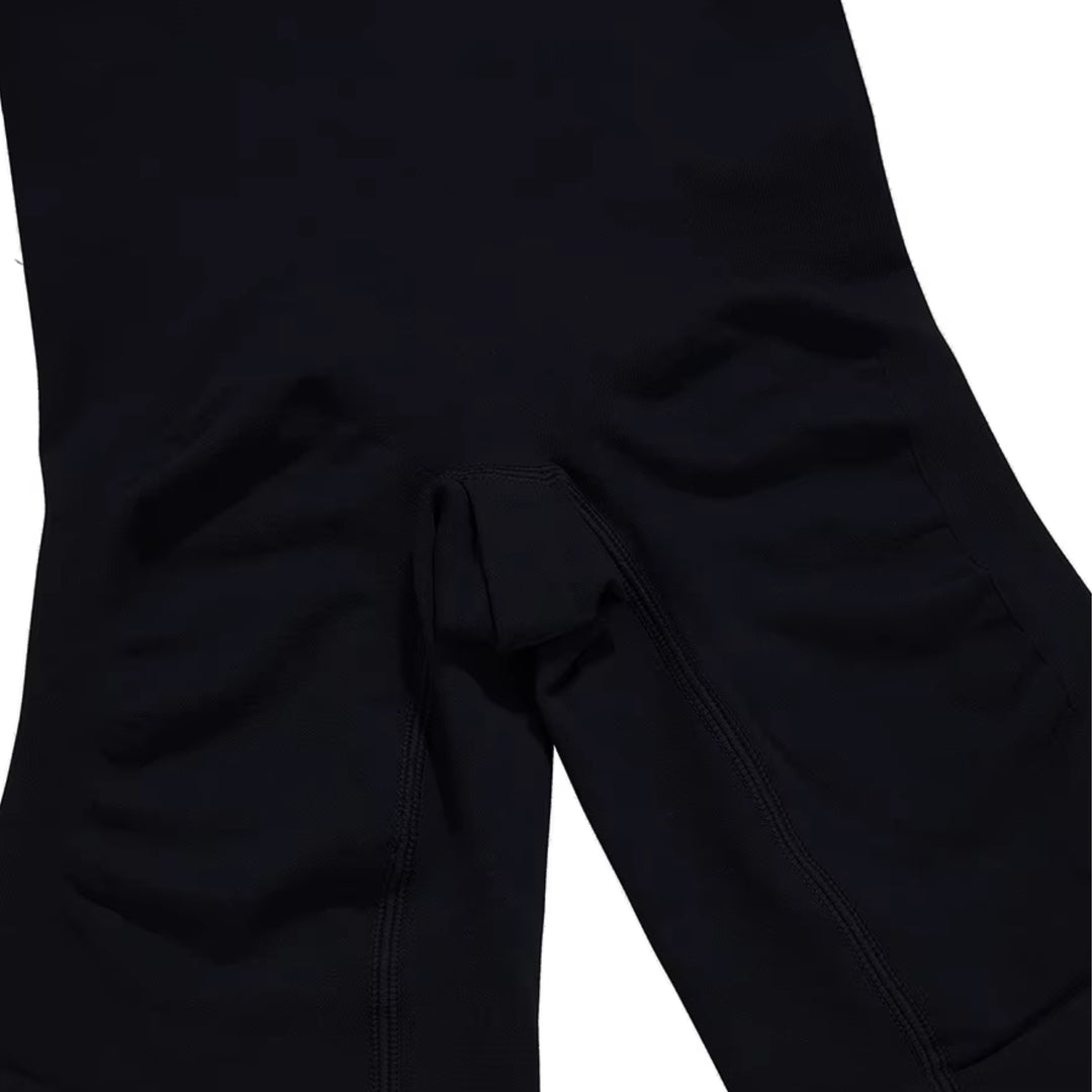 Bodysuit Shapewear Hosen Design - Dehnbares und atmungsaktives Material im Close-Up