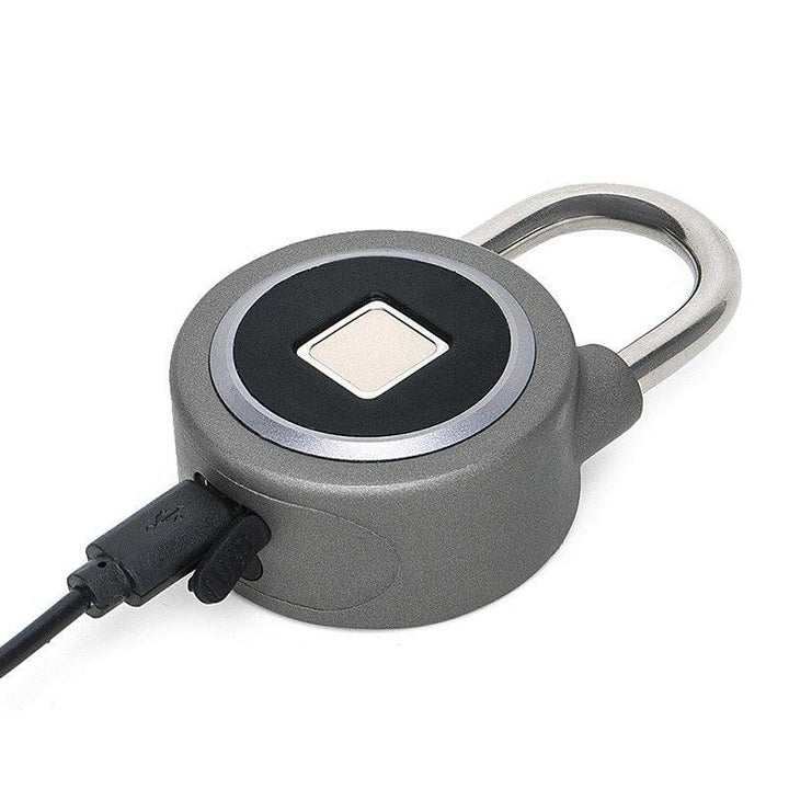 Fingerabdruck Schloss aus Edelstahl - Vorderansicht. Einfach laden per USB-Kabel.
